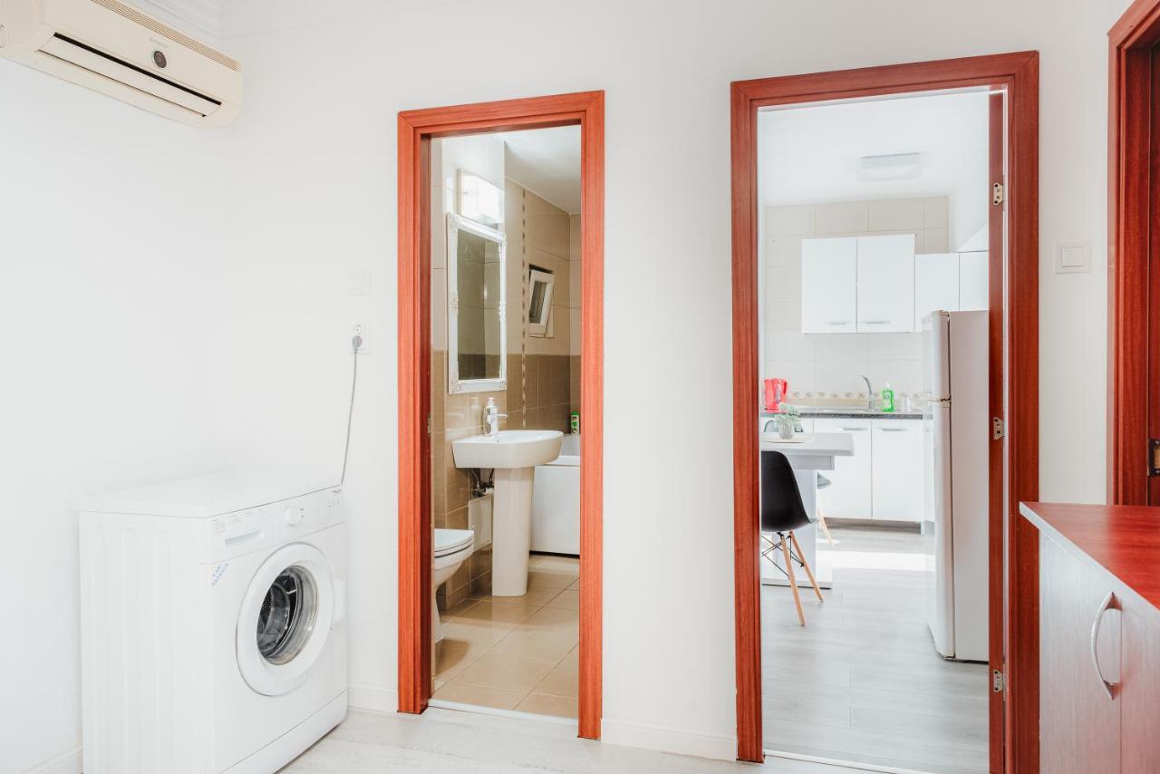 בוקרשט Apartament 2 Camere, Decomandat, In Zona Centrala מראה חיצוני תמונה